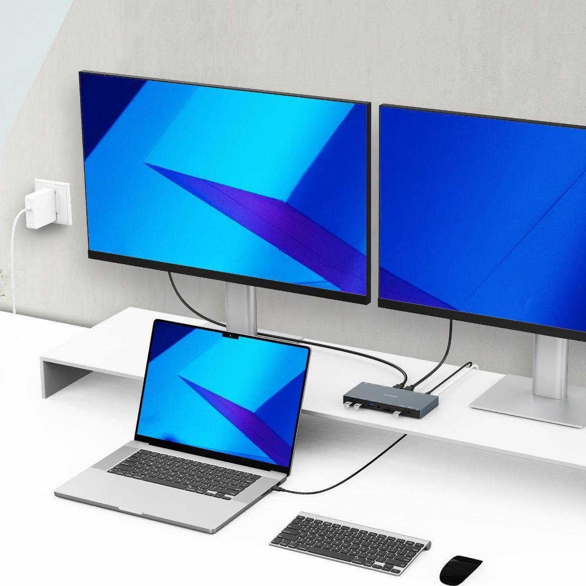 15-in-1 Triple Display USB-C Dock: Streamline Your Workstation Setup