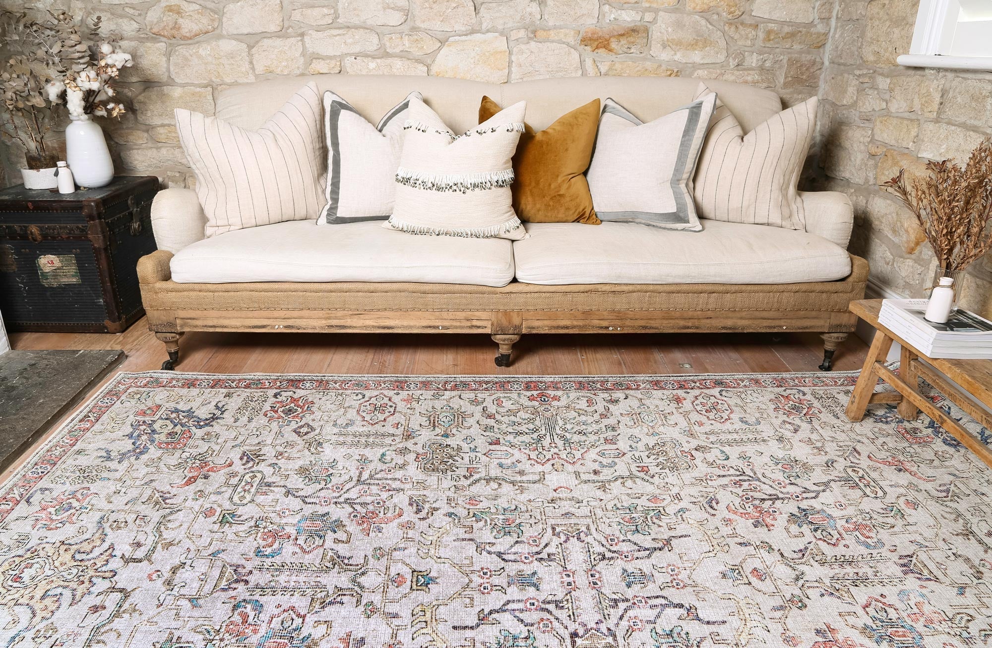 Stylish Rudolph Ivory Multi Rug - 160x230