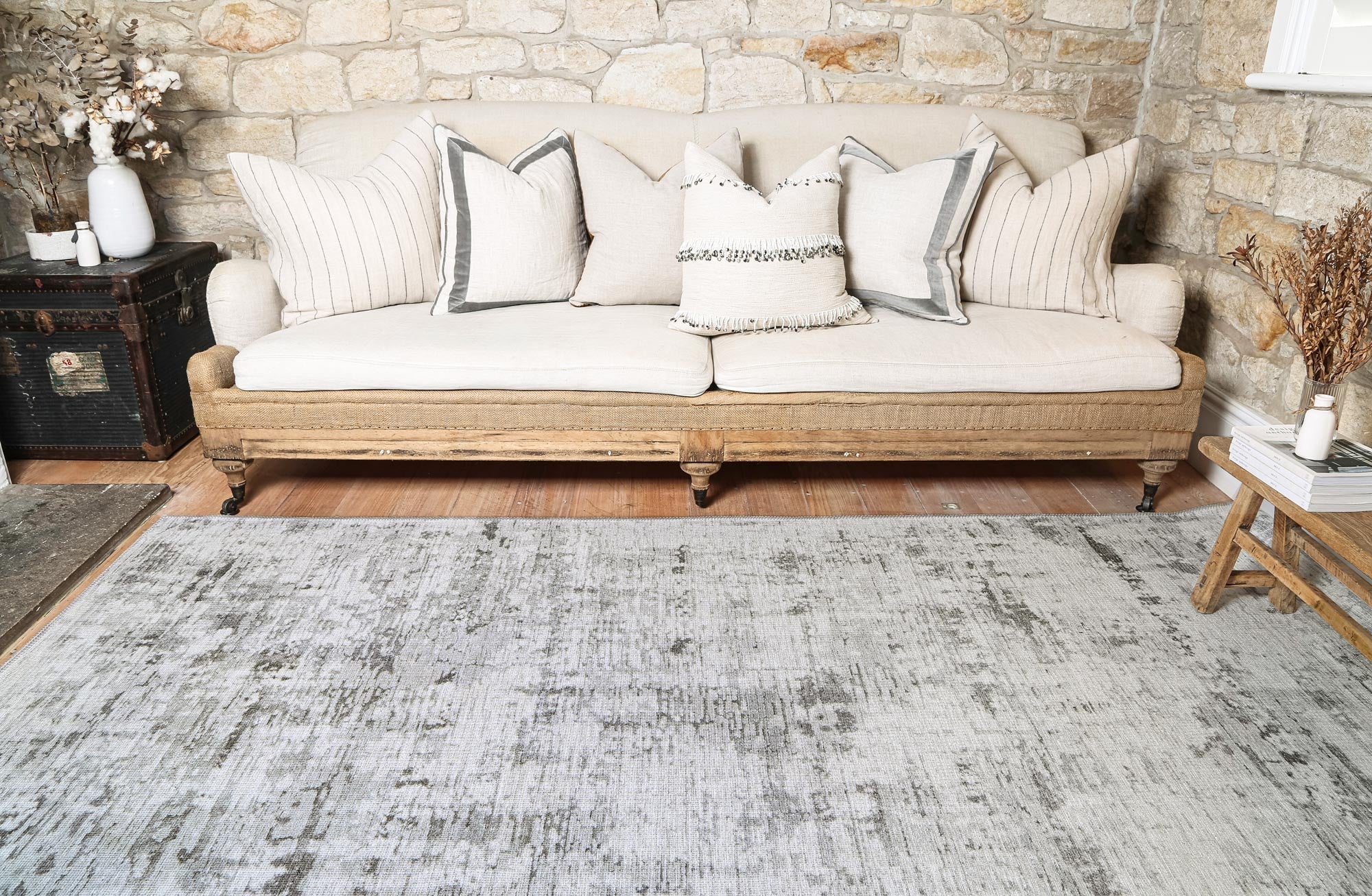 Sleek Alfred Ivory Rug - 80x300