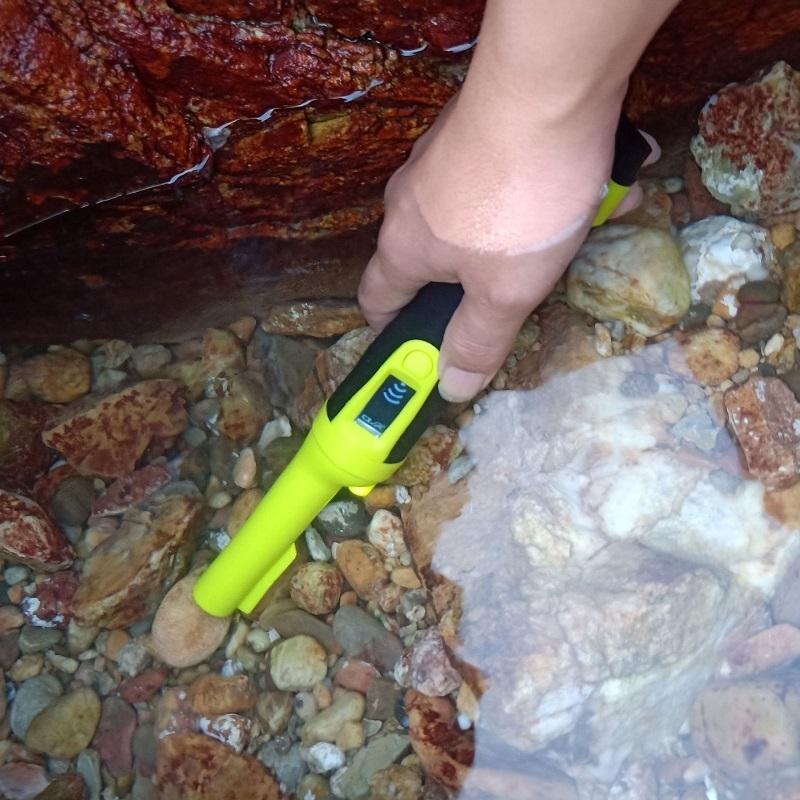 Waterproof Handheld Metal Detector With Lcd Display - Orange