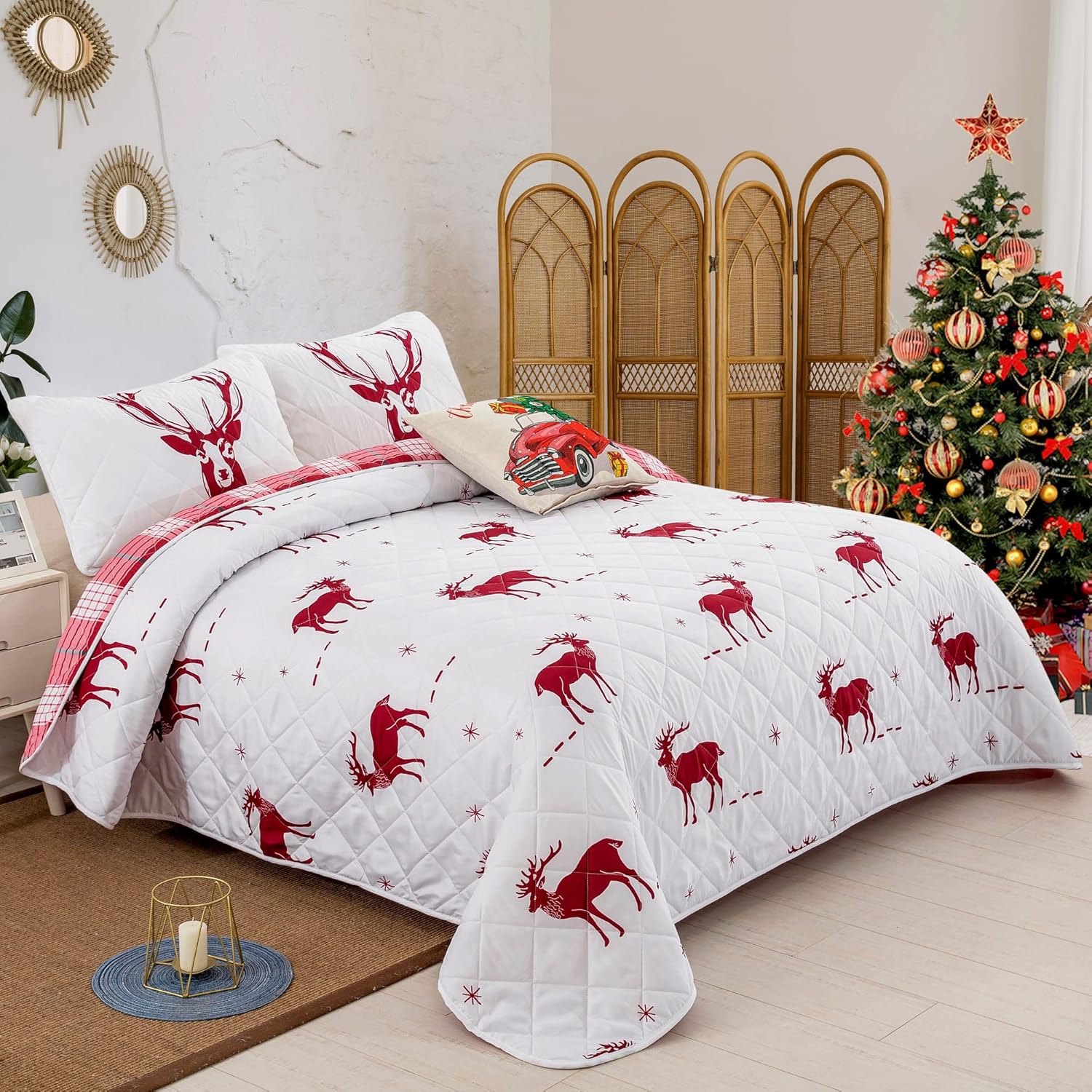 Red & white Reindeer pattern reversible Christmas Queen Bedspread Set