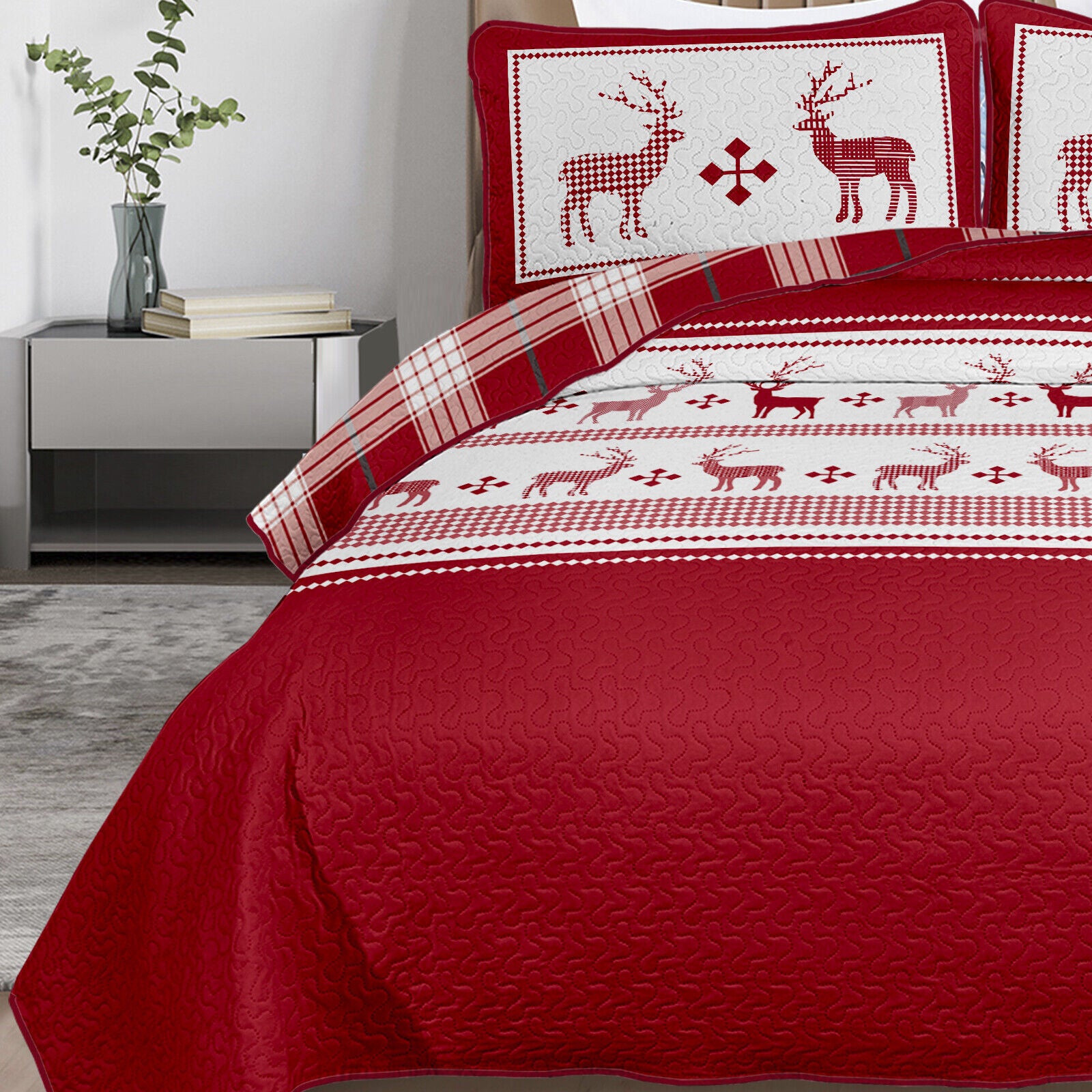 Red & white Reindeer Christmas Queen Bedspread Set