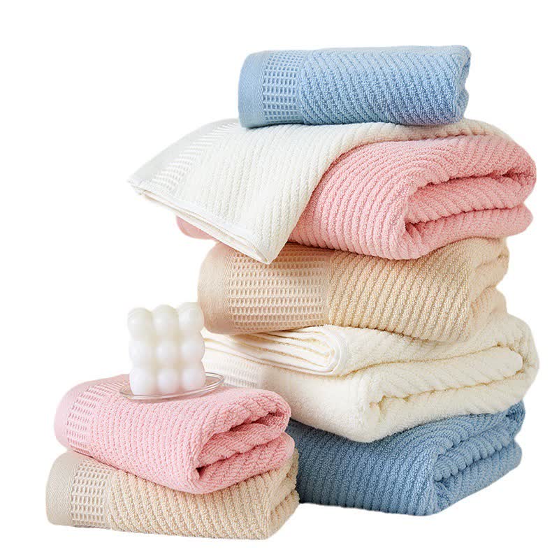 Luxurious Beige Towel Set - Diagonal Stripe Bath & Hand Towels