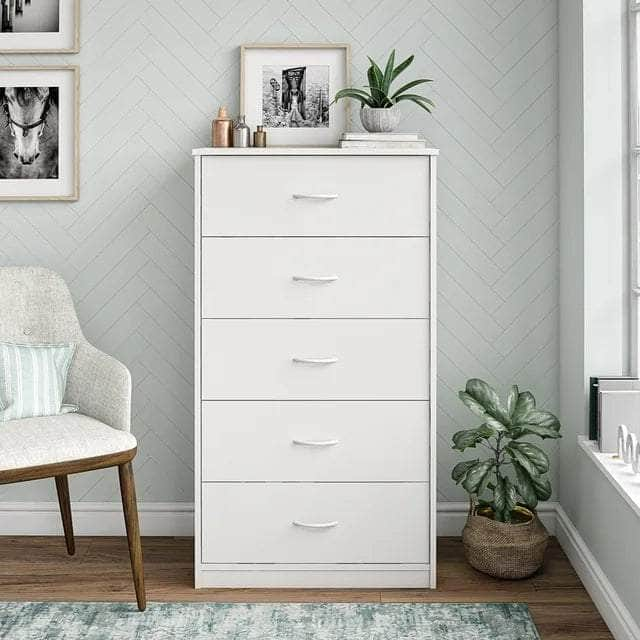 Classic Elegance Five-Drawer Chest for Organized Living