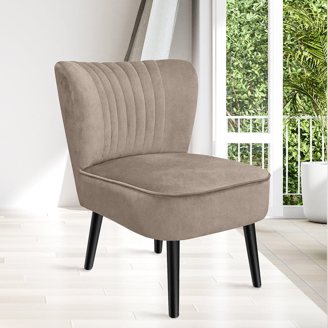 Shell Scallop Design: Black Velvet Accent Chair for Stylish Home