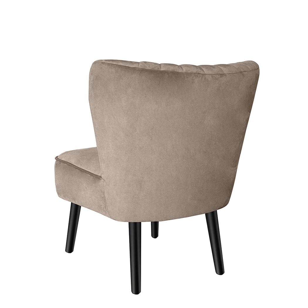 Shell Scallop Design: Black Velvet Accent Chair for Stylish Home