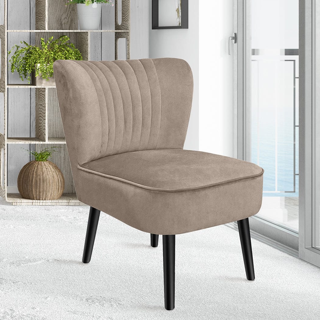 Shell Scallop Design: Black Velvet Accent Chair for Stylish Home