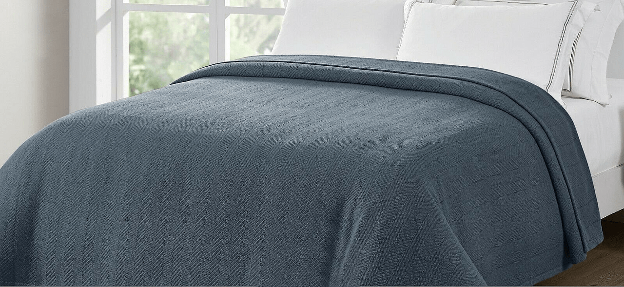 Stylish and Sustainable: Organic Woven Herringbone Blanket