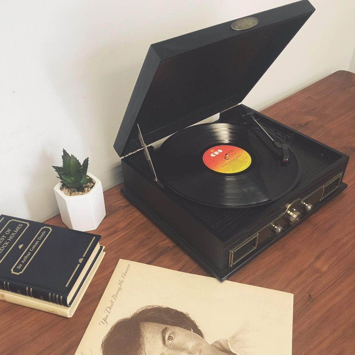 Vintage Wood Turntable with Bluetooth Speaker, AM/FM Radio